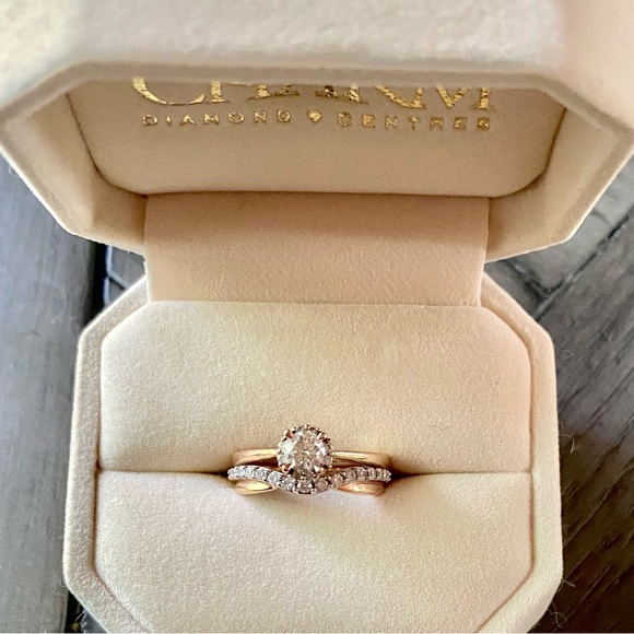 Glacier Fire Diamond Solitaire ring and Diamond contour wedding band - Picture 5 of 6